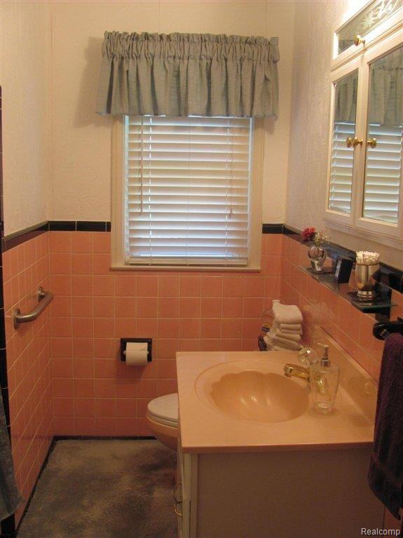 942 Washington Road Grosse Pointe, MI 48230 - Photo 8 of 10 IMG_0494.jpg