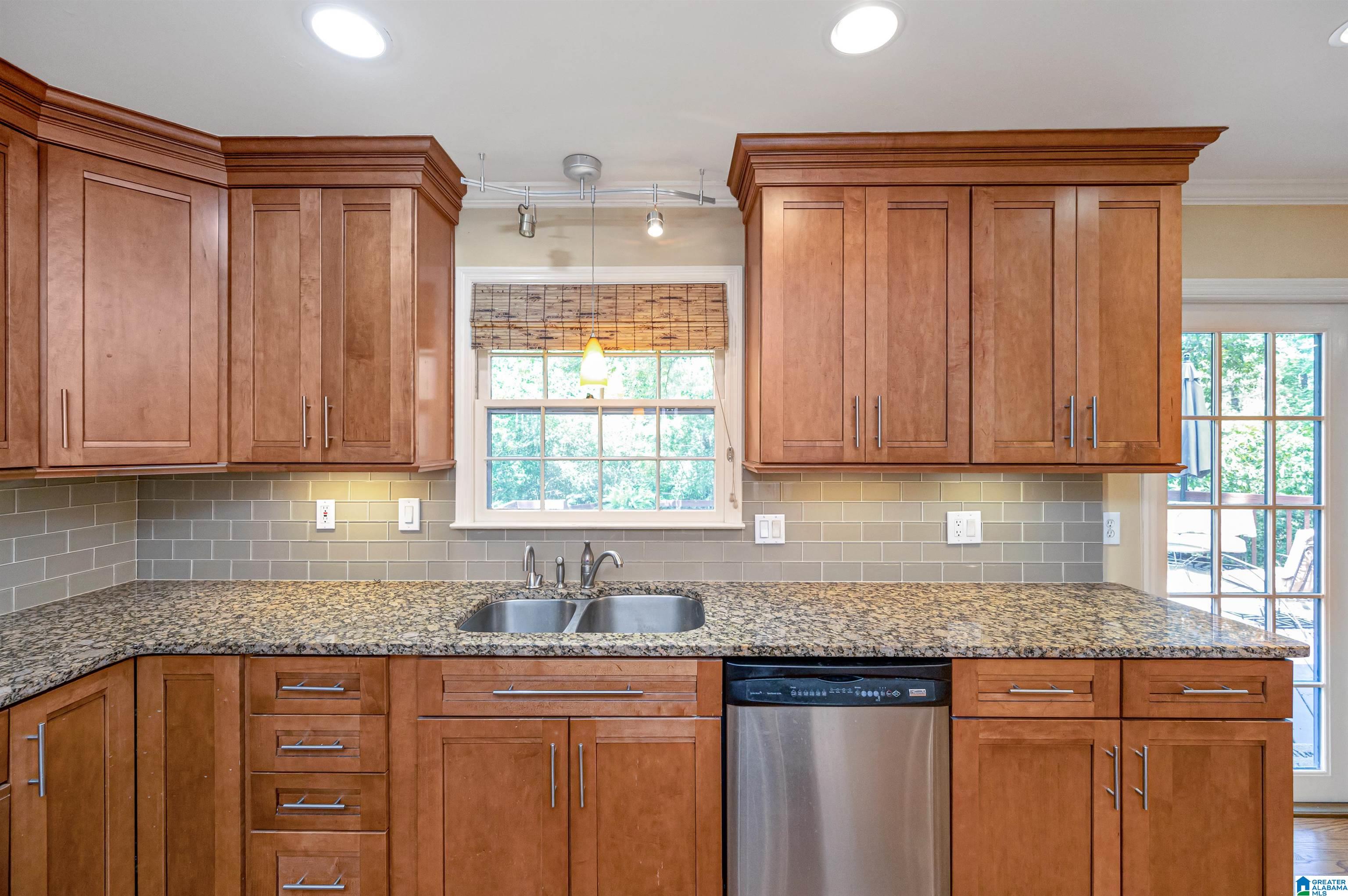 3409 South Brookwood Road Birmingham, AL 35223 - Photo 13 of 51