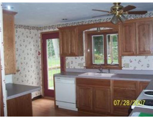 4 Inwood Road Auburn, MA 01501 - Photo 3 of 9 Gallery Image 3