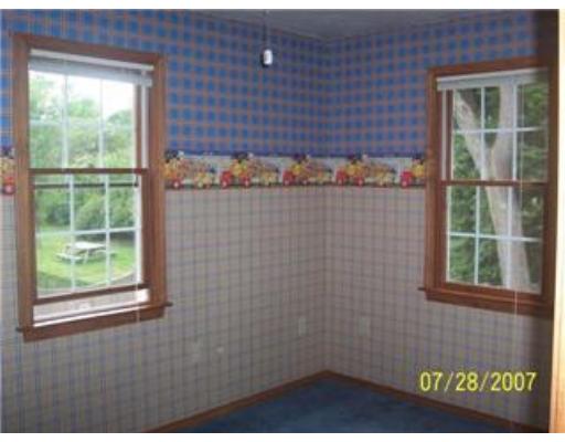 4 Inwood Road Auburn, MA 01501 - Photo 7 of 9 Gallery Image 7