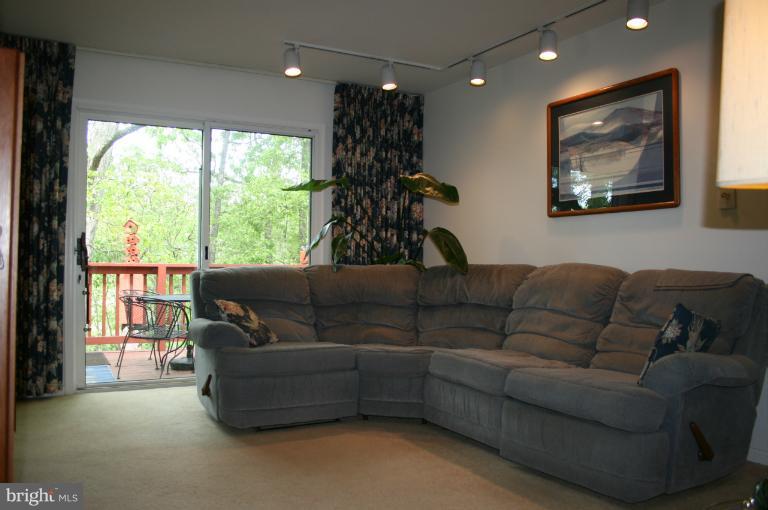 3116 Memory Lane Silver Spring, MD 20904 - Photo 19 of 27 Family Room