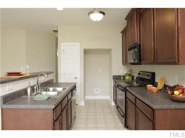 2024 Fieldhouse Avenue Raleigh, NC 27603 - Photo 6 of 12 Gallery Image 6