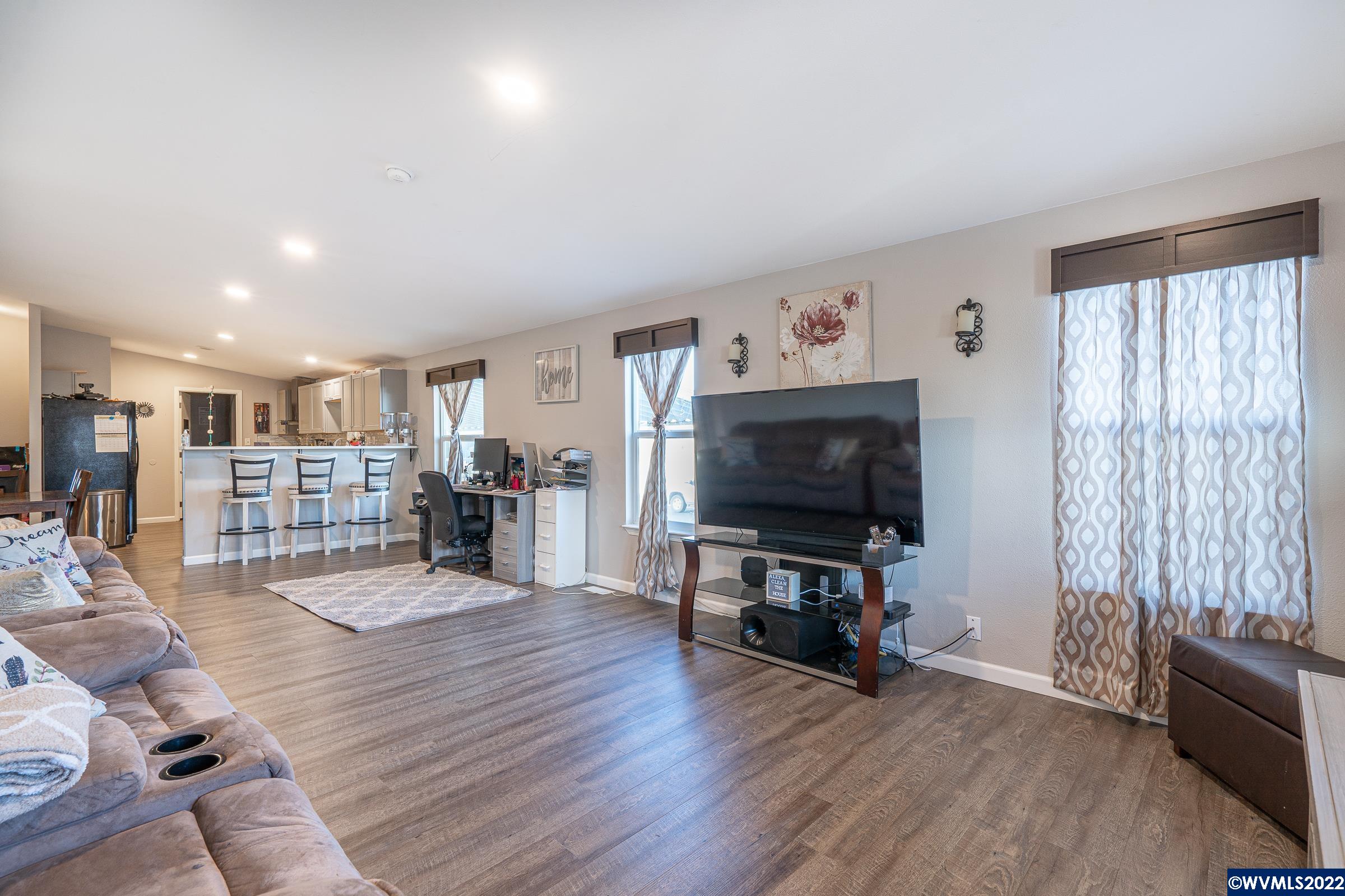 3416 Turner Road Southeast Salem, OR 97302 - Photo 8 of 31 Gallery Image 8