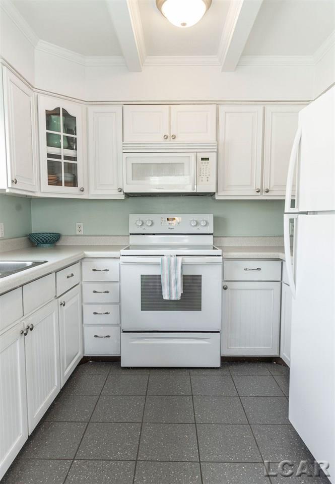 726 Loveland Road Adrian, MI 49221 - Photo 4 of 62 50007045-3.JPG