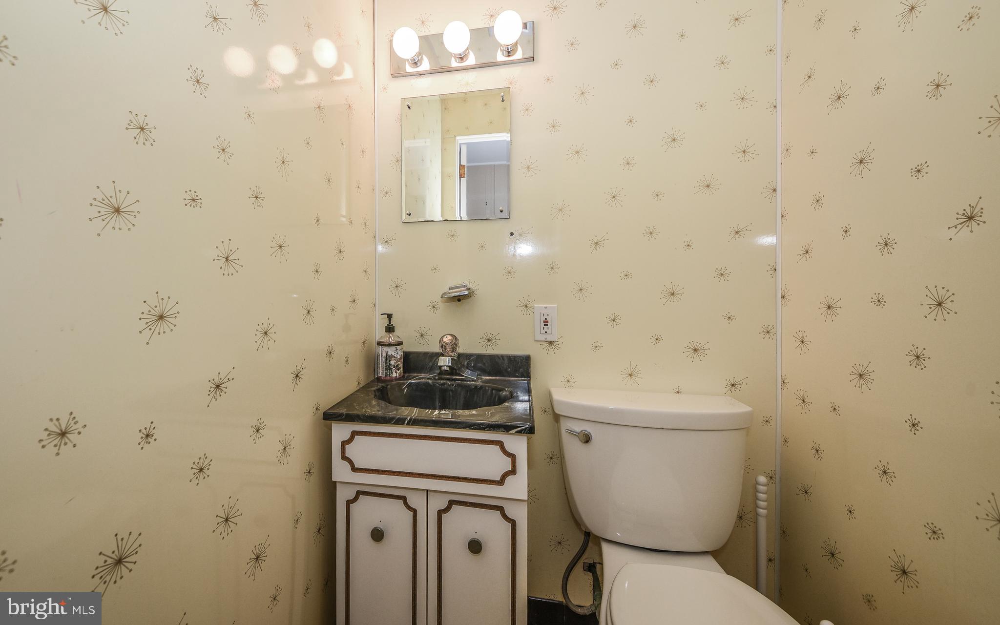 504 Pinewood Road Philadelphia, PA 19116 - Photo 12 of 27 Gallery Image 12
