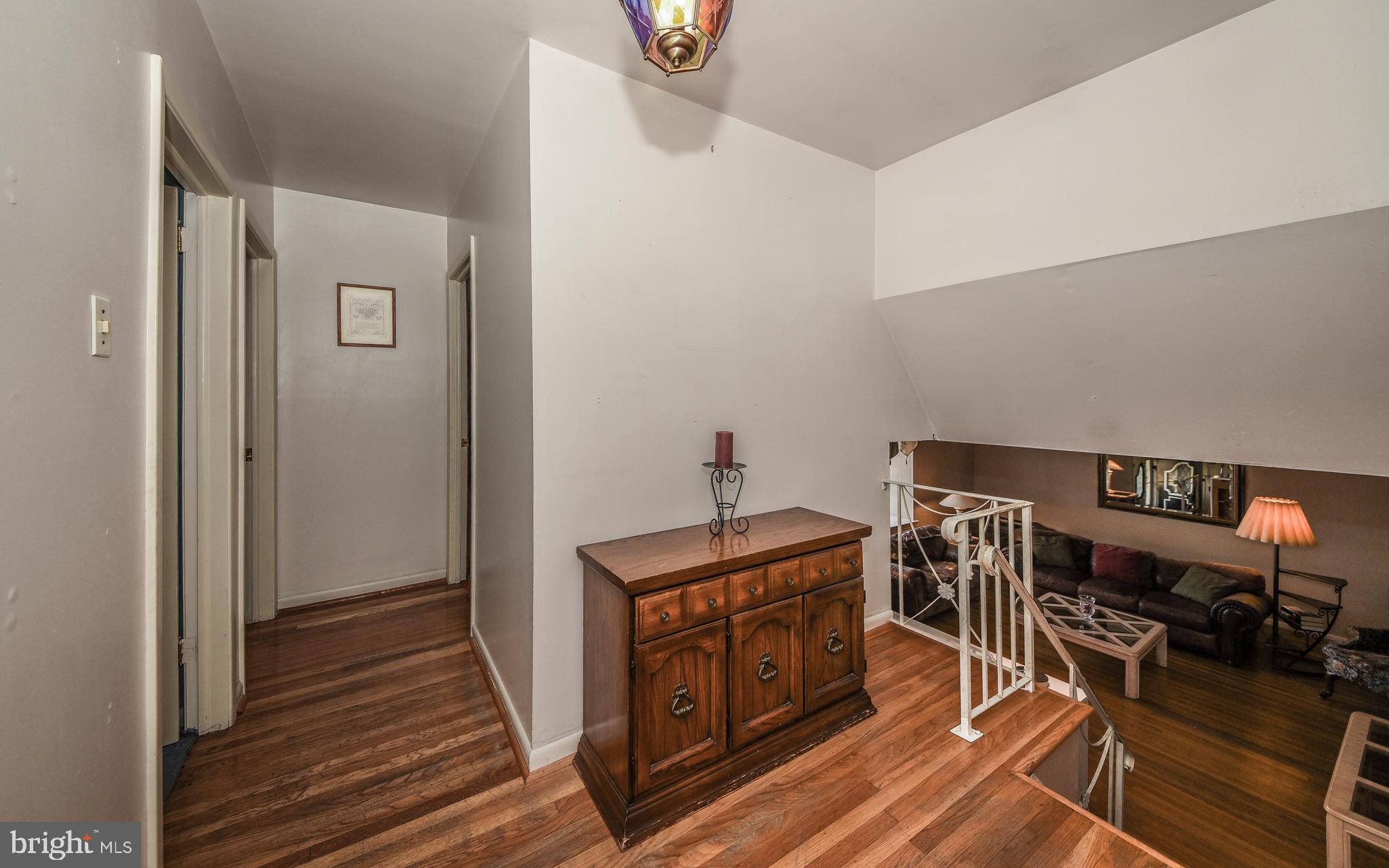 504 Pinewood Road Philadelphia, PA 19116 - Photo 13 of 27 Gallery Image 13