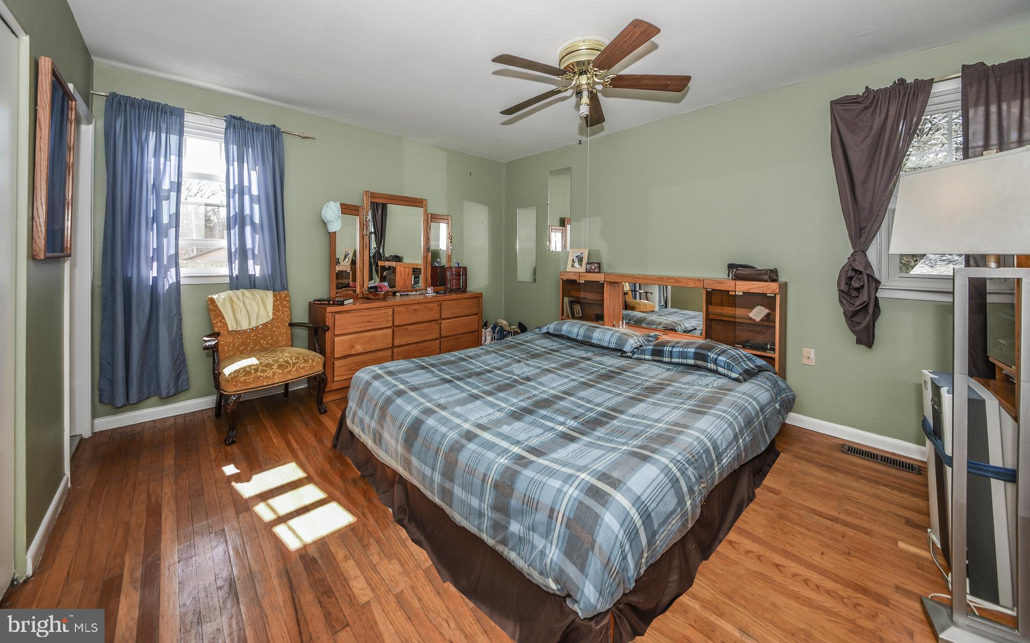 504 Pinewood Road Philadelphia, PA 19116 - Photo 14 of 27 Gallery Image 14