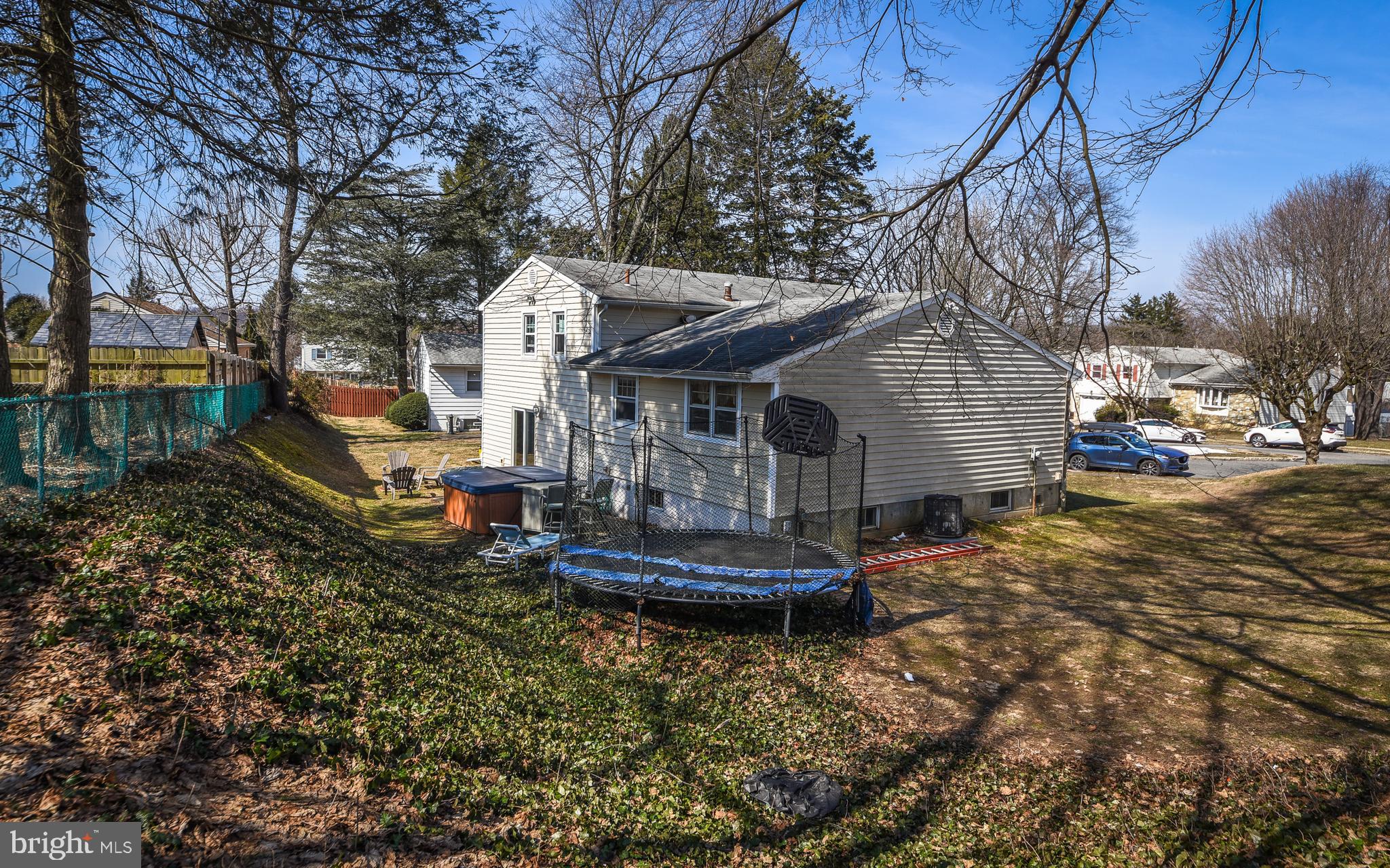 504 Pinewood Road Philadelphia, PA 19116 - Photo 23 of 27 Gallery Image 23