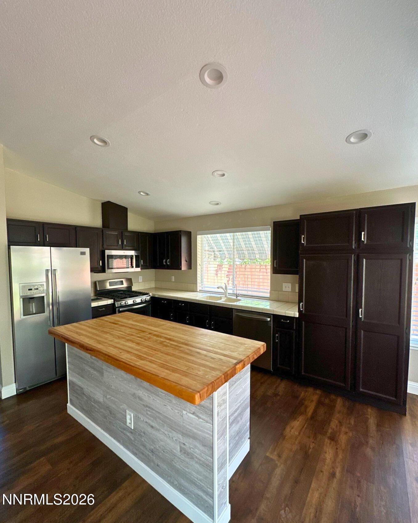 3470 Socrates Drive Reno, NV 89512 - Photo 7 of 16 fc4372fb-0c7e-444f-9bd7-fac54e147ae1