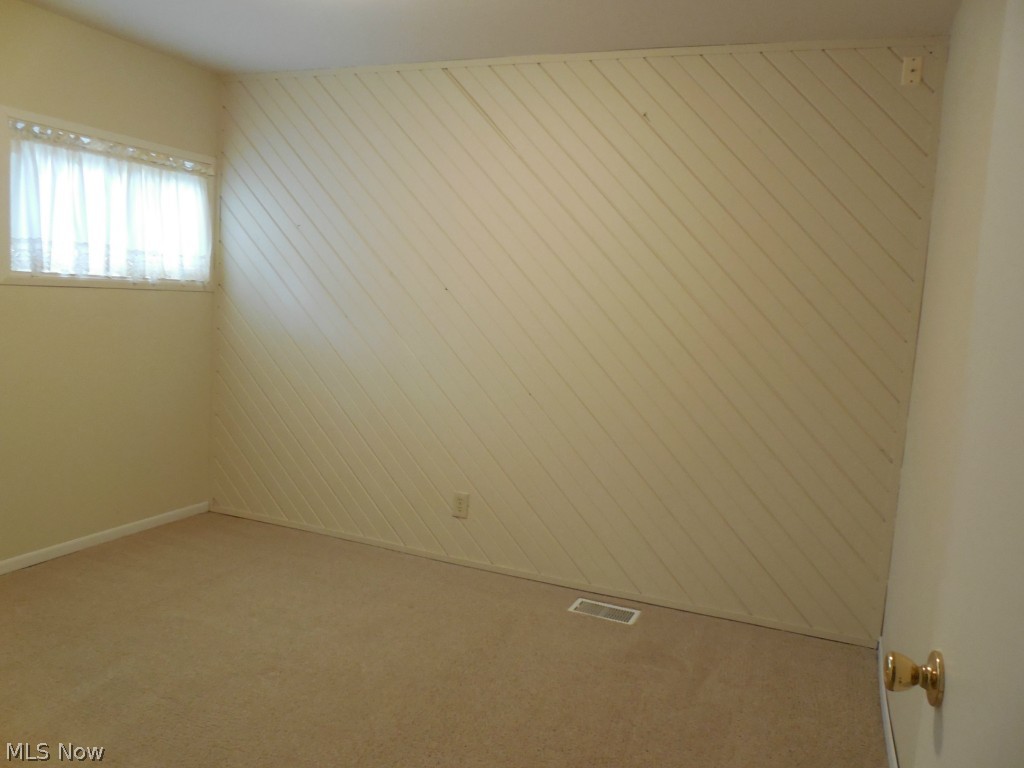 203 Jacobs Road Hubbard, OH 44425 - Photo 10 of 19