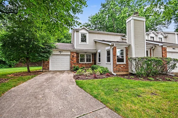 $250,000 | 880 Colony Lake Drive, Schaumburg, IL 60169