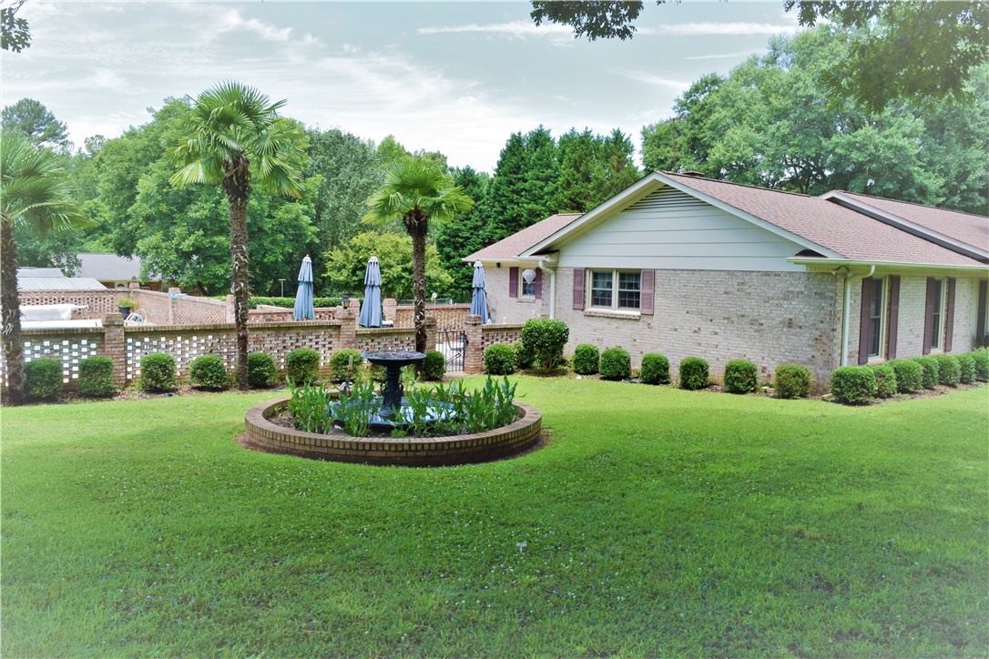 9 Saluda Road Williamston, SC 29697 - Photo 3 of 24