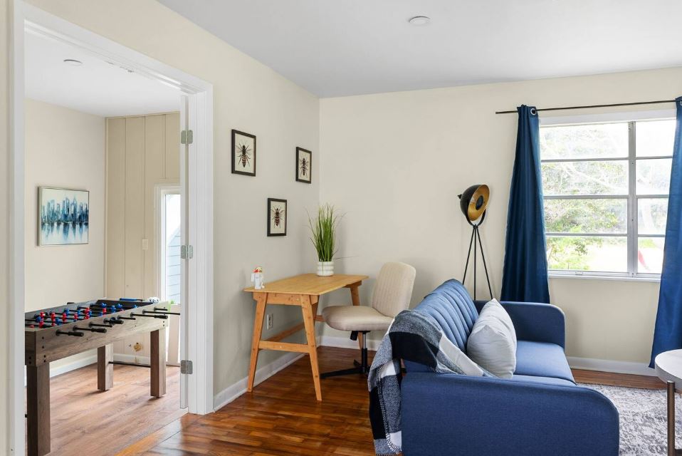 1100 Neans Drive Austin, TX 78758 - Photo 13 of 40 Sitting room featuring wood finished floors
