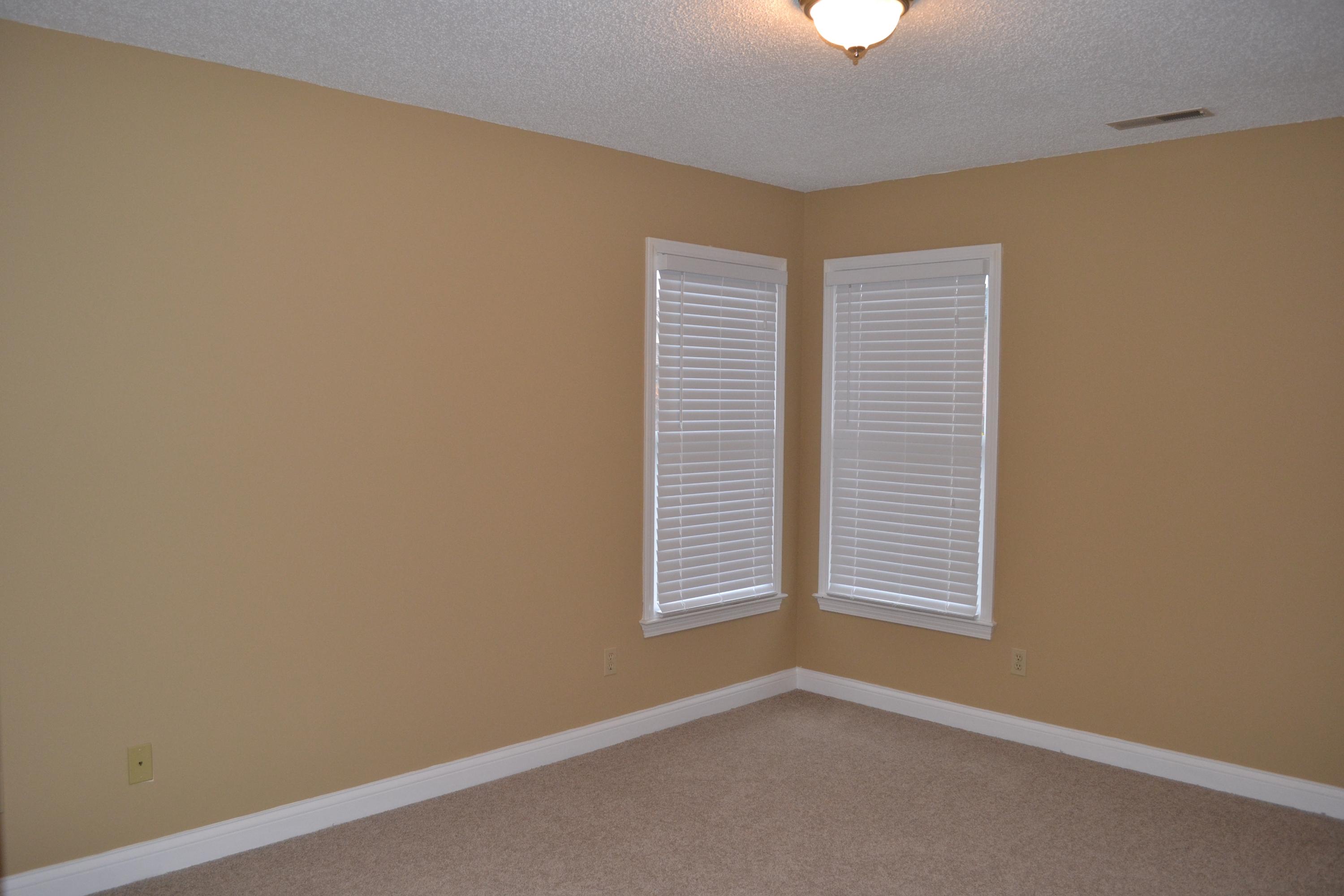 123 Capital Circle Oak Ridge, TN 37830 - Photo 14 of 18 Bedroom 1