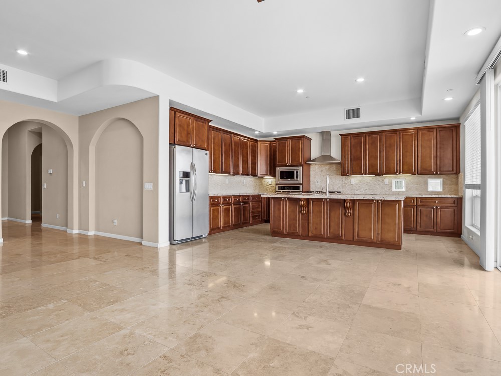 568 Vía Pueblo Riverside, CA 92507 - Photo 8 of 46