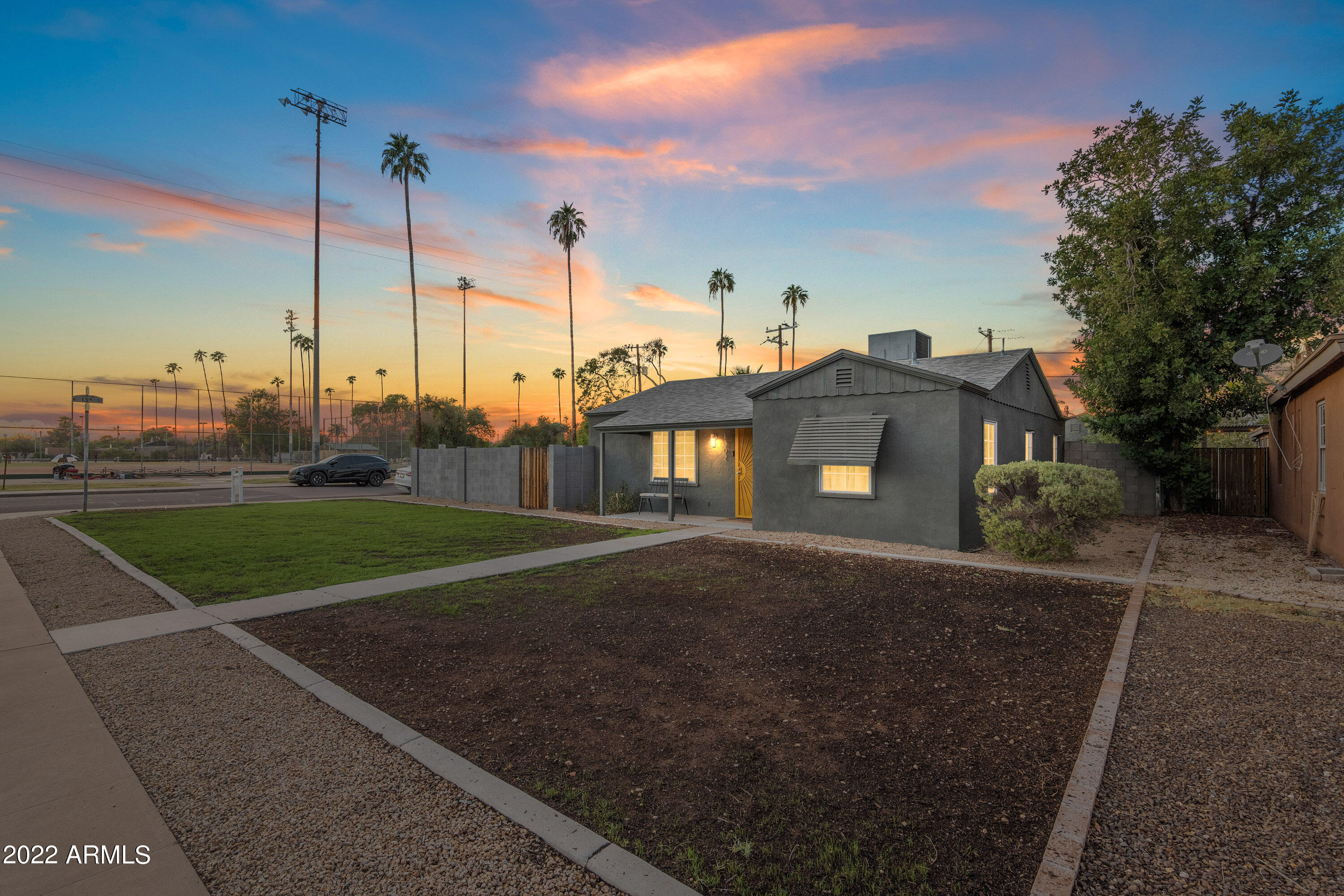 1302 East Granada Road Phoenix, AZ 85006 - Photo 2 of 43 DuskConversion-4