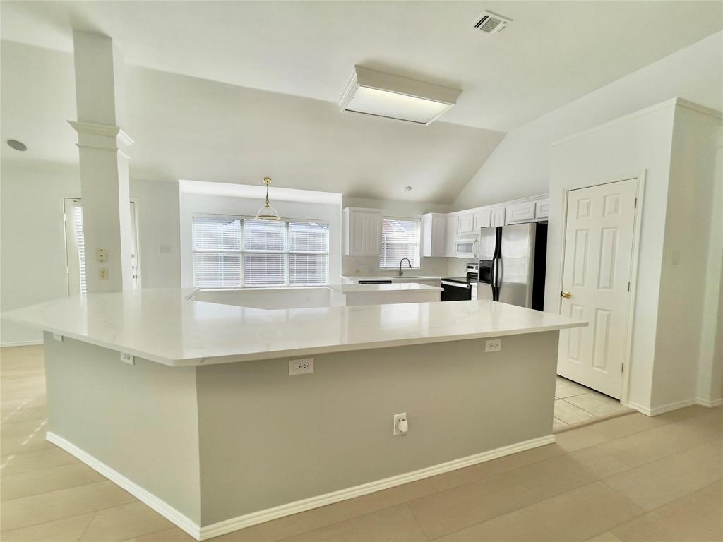 11002 Tree Shadow Lane Frisco, TX 75035 - Photo 13 of 35