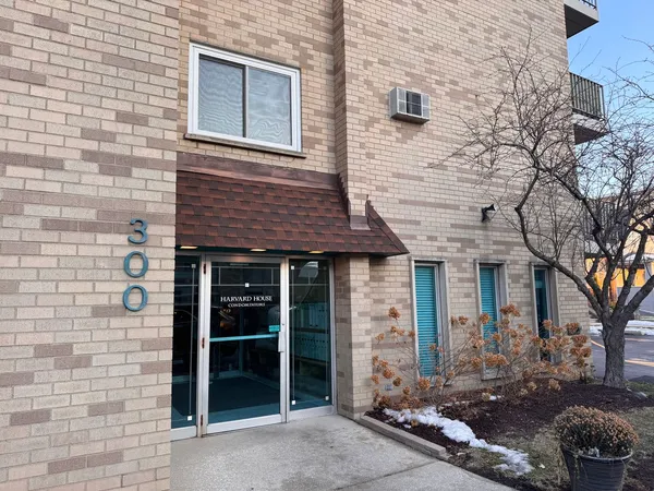 $134,000 | 300 Circle Avenue, Unit 3G, Forest Park, IL 60130