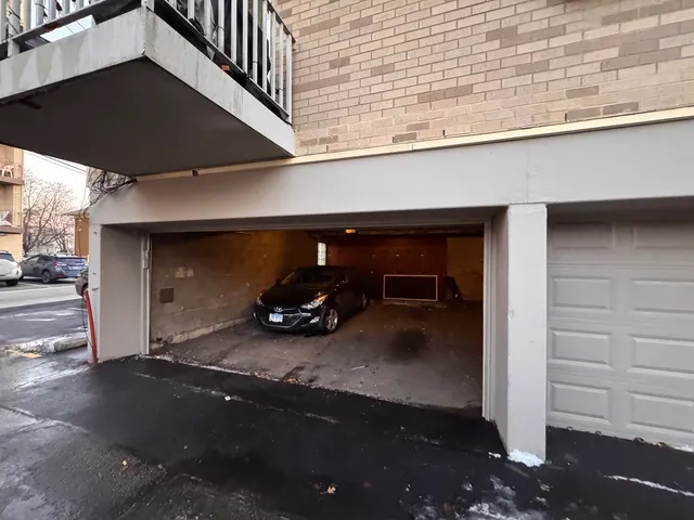 $139,000 | 300 Circle Avenue, Unit 3G, Forest Park, IL 60130