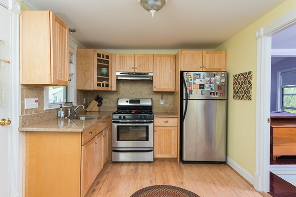 77 Squanto Road Weymouth, MA 02191 - Photo 3 of 24 Gallery Image 3