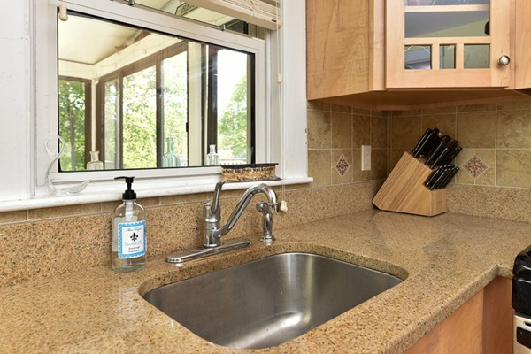 77 Squanto Road Weymouth, MA 02191 - Photo 4 of 24 Gallery Image 4