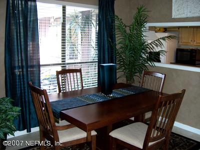 12778 Locren Road Jacksonville, FL 32246 - Photo 5 of 10 Dining Area