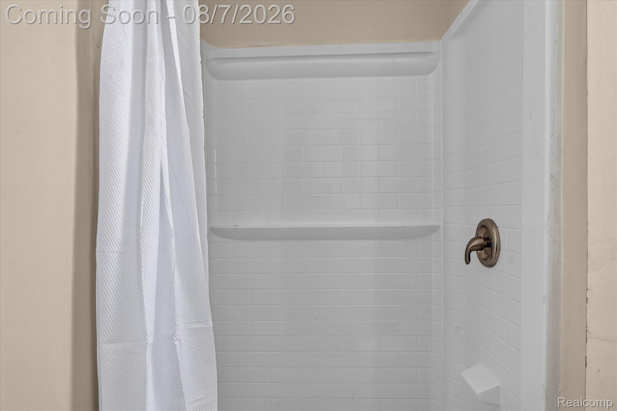 28264 Waltz Road New Boston, MI 48164 - Photo 18 of 43 1st Floor Bathroom