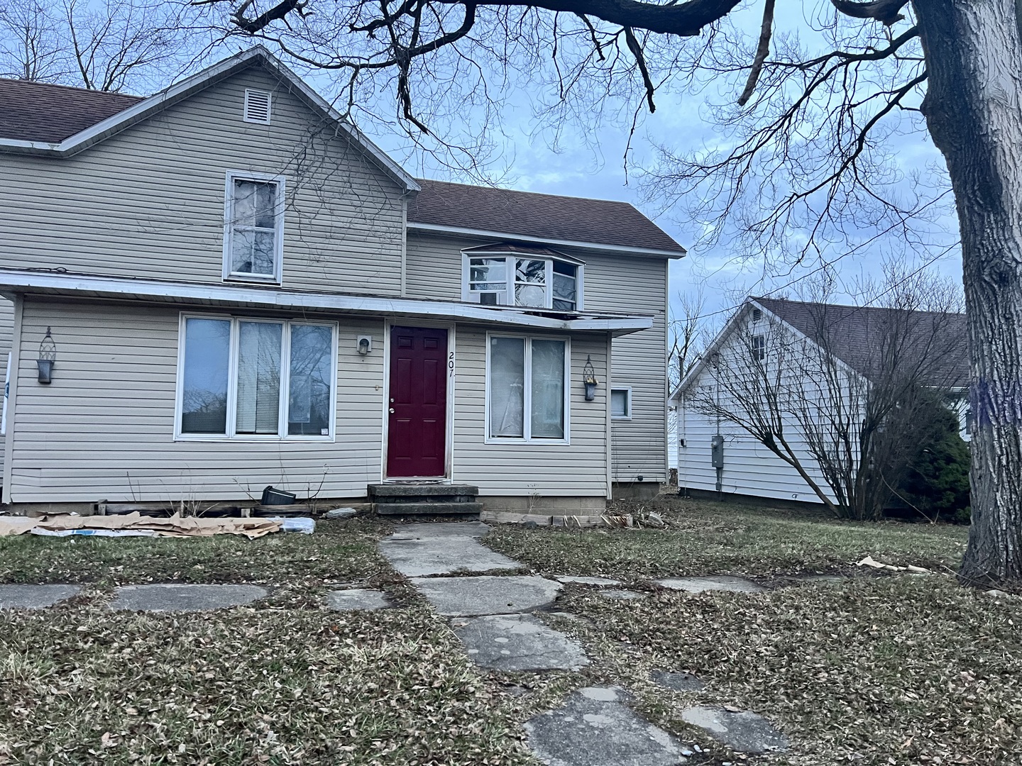 207 Grove Street Rankin, IL 60960 - Photo 2 of 3