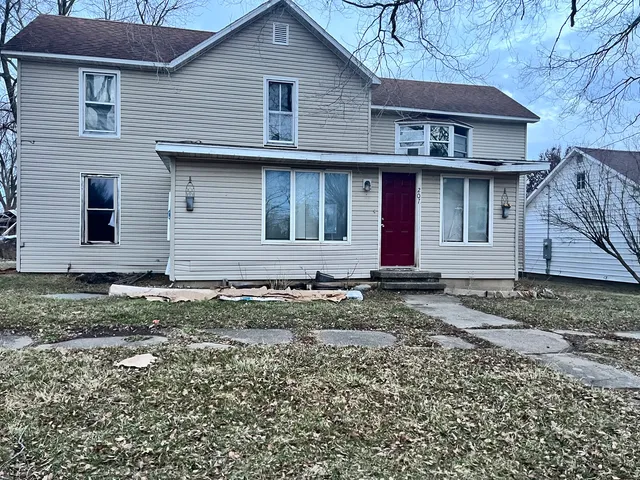 $39,000 | 207 Grove Street, Rankin, IL 60960
