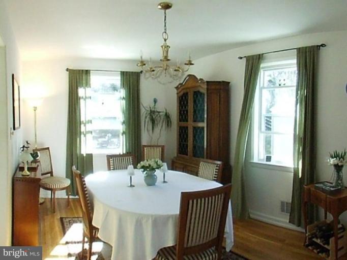 1309 Brixton Road Baltimore, MD 21239 - Photo 3 of 17 Dining Room