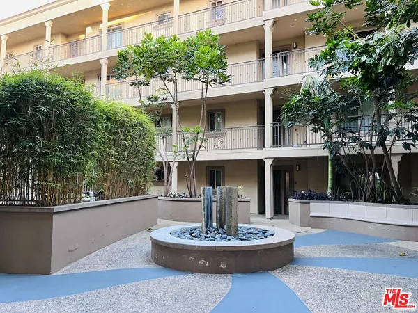 $850,000 | 8238 West Manchester Avenue, Unit 103, Playa del Rey, CA 90293
