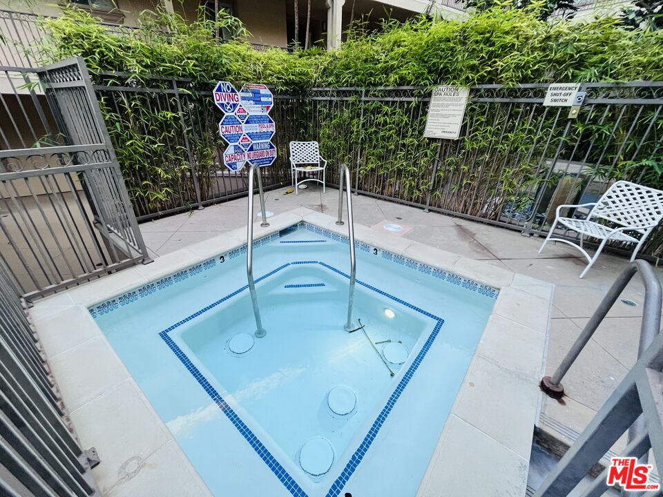 8238 West Manchester Avenue, Unit 103 Playa del Rey, CA 90293 - Photo 7 of 32