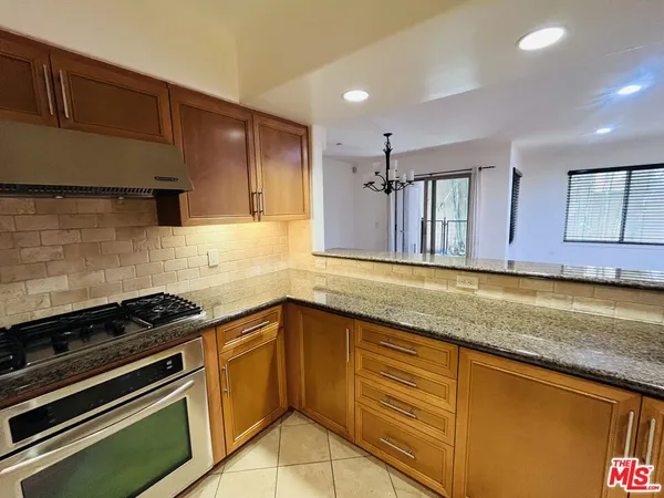 $850,000 | 8238 West Manchester Avenue, Unit 103, Playa del Rey, CA 90293