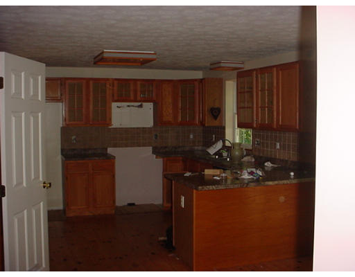 76 Platts Road Ashburnham, MA 01430 - Photo 5 of 9
