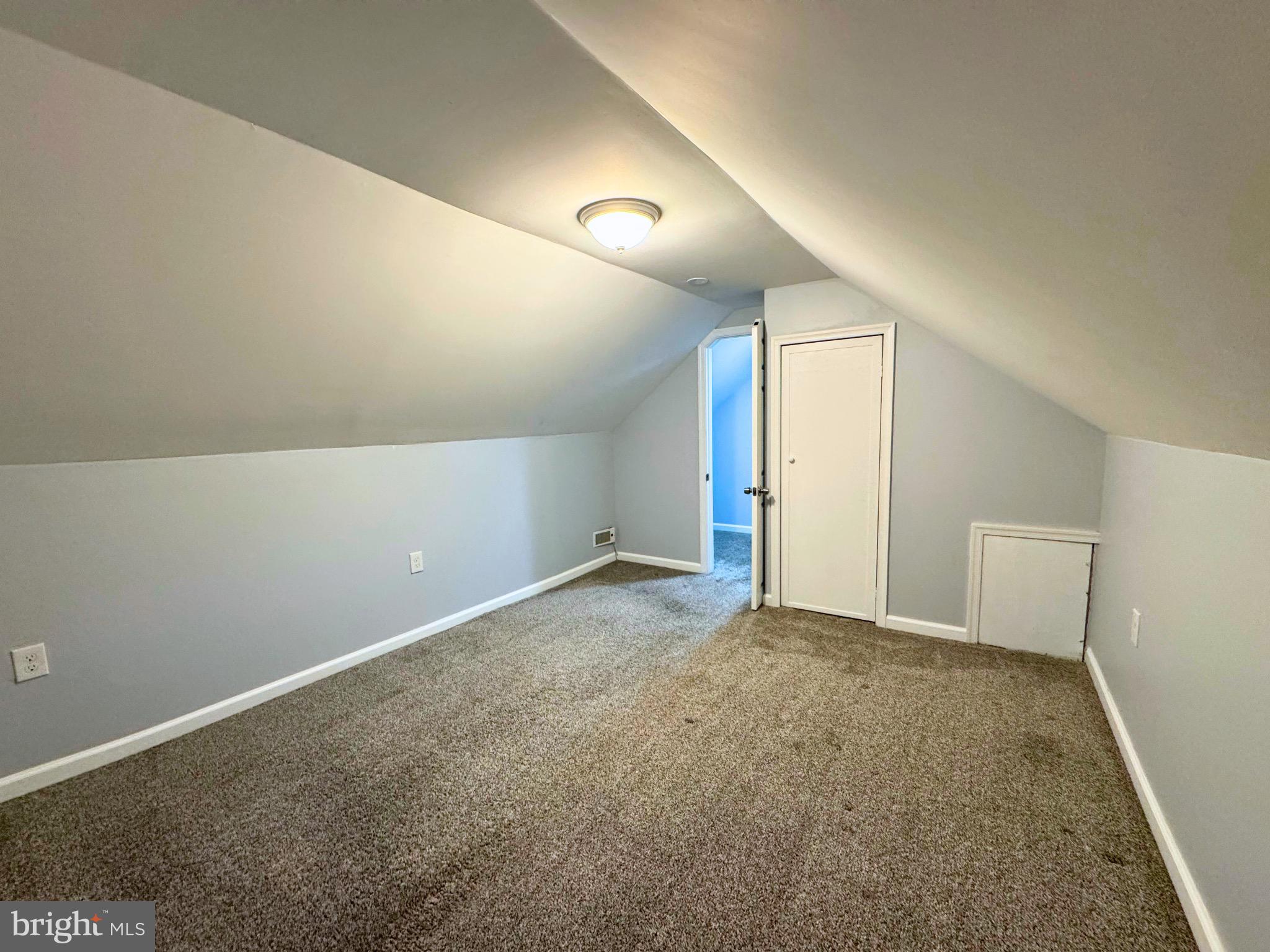 2909 Duncan Lane Parkville, MD 21234 - Photo 14 of 20 an empty room with an entryway