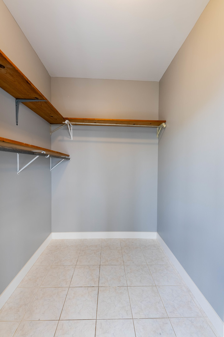7041 West Addison Street, Unit 2R Chicago, IL 60634 - Photo 19 of 29