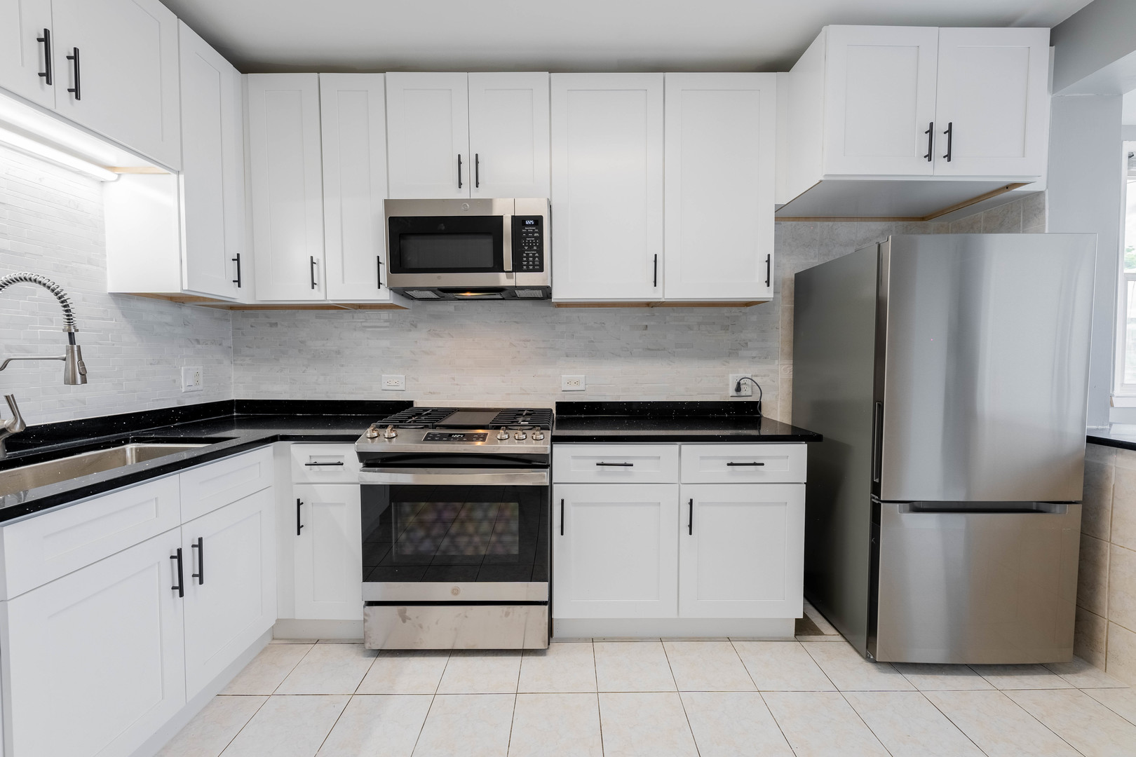 7041 West Addison Street, Unit 2R Chicago, IL 60634 - Photo 8 of 29