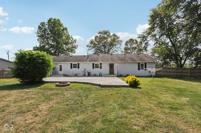 $335,000 | 610 East 1000 North, Fortville, IN 46040