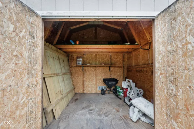 $335,000 | 610 East 1000 North, Fortville, IN 46040