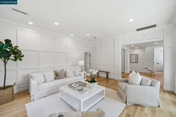 $3,595,000 | 3 Honey Hill Court, Orinda, CA 94563