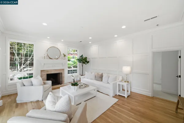 $3,595,000 | 3 Honey Hill Court, Orinda, CA 94563