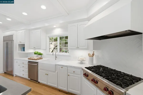 $3,595,000 | 3 Honey Hill Court, Orinda, CA 94563