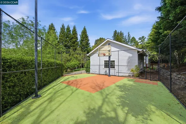 $3,595,000 | 3 Honey Hill Court, Orinda, CA 94563