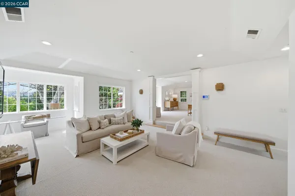 $3,595,000 | 3 Honey Hill Court, Orinda, CA 94563