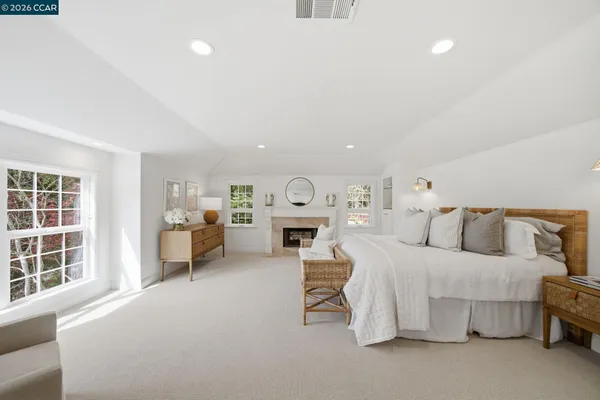 $3,595,000 | 3 Honey Hill Court, Orinda, CA 94563