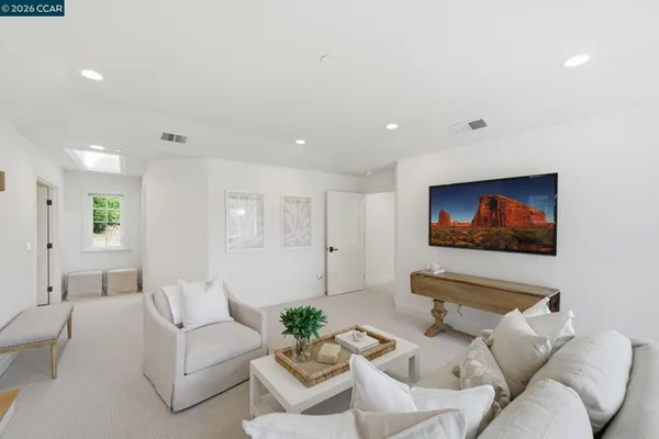 $3,595,000 | 3 Honey Hill Court, Orinda, CA 94563