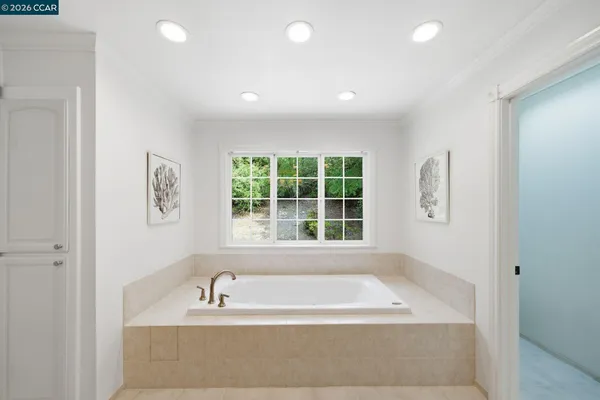 $3,595,000 | 3 Honey Hill Court, Orinda, CA 94563