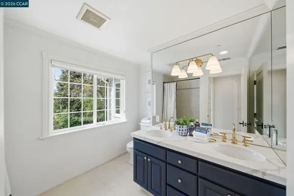 $3,595,000 | 3 Honey Hill Court, Orinda, CA 94563