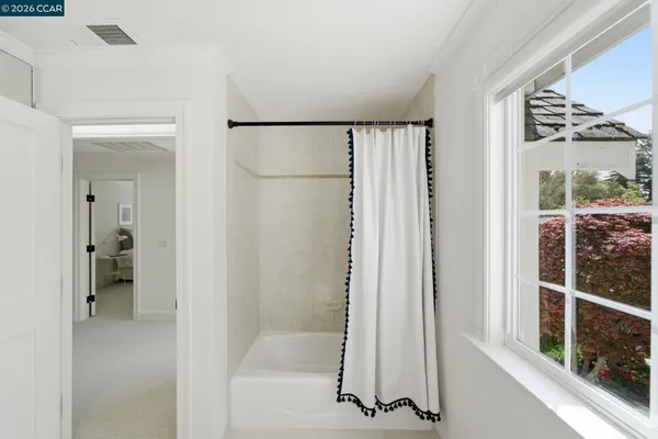 $3,595,000 | 3 Honey Hill Court, Orinda, CA 94563