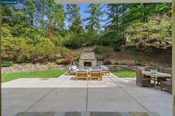 $3,595,000 | 3 Honey Hill Court, Orinda, CA 94563
